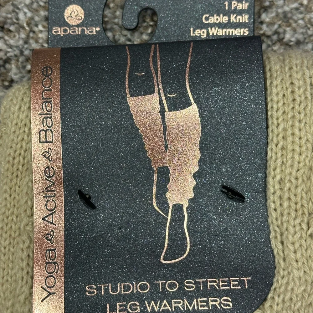 Women’s Apana Studio to Street Khaki Leg Warmers Cable Knit 1 Pair Warm Fit All - Picture 6 of 7